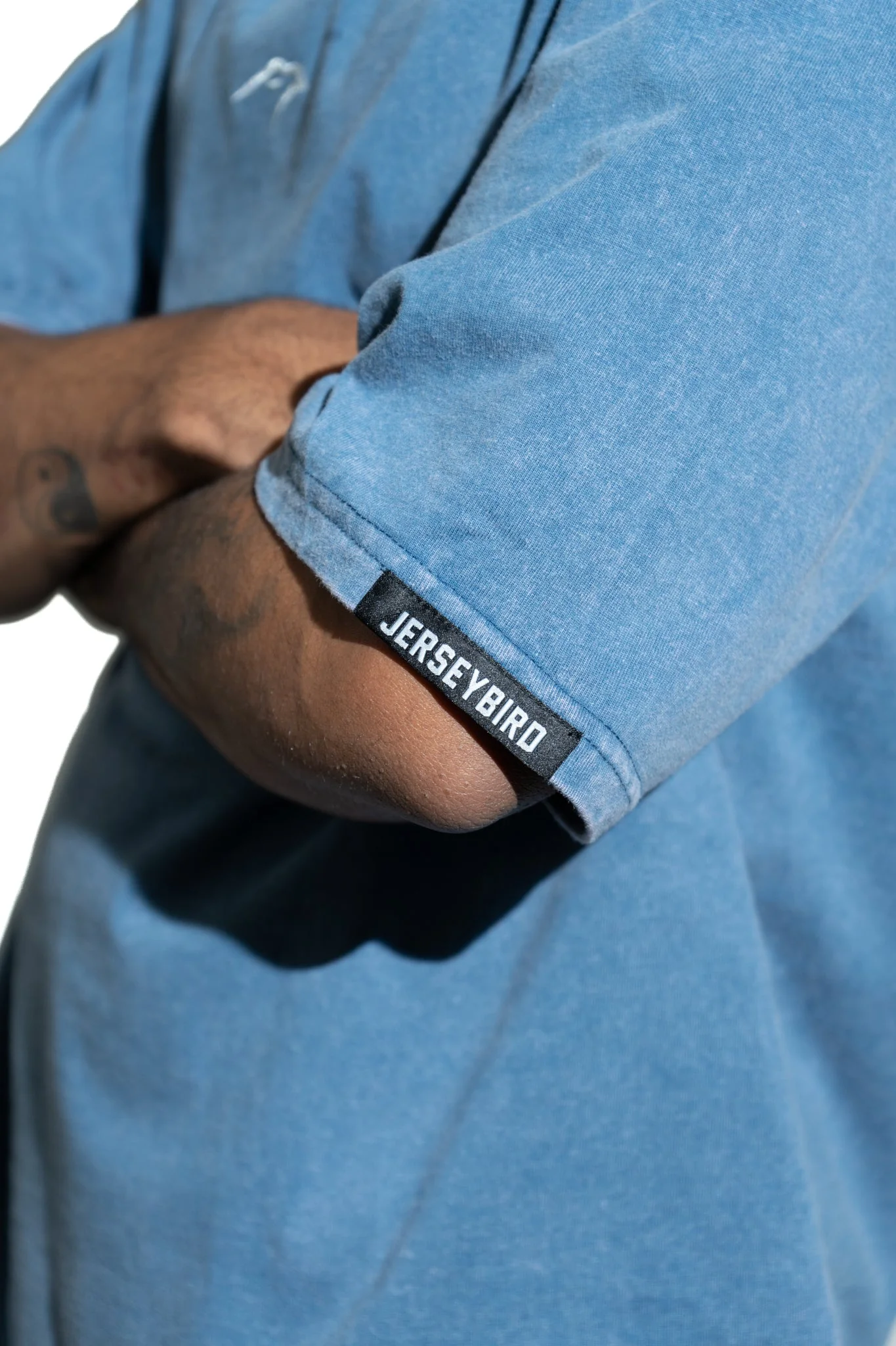 JERSEYBIRD PREMIUM LOGO TEE - Image 4